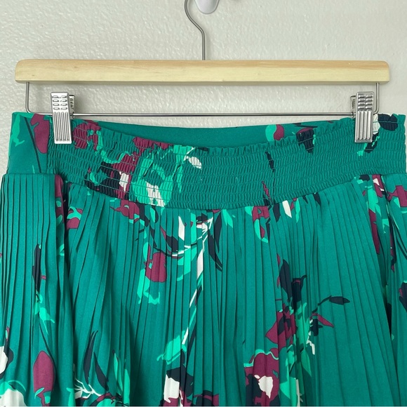 Merona Windward Green Floral Print Pleated Elastic Waist Skirt Size Medium - Picture 6 of 7